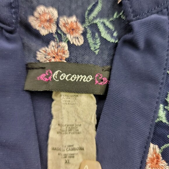 Sleeveless Navy Cocomo Embroidered Floral Blouse XL Pleated Front Button Detail - Picture 5 of 5